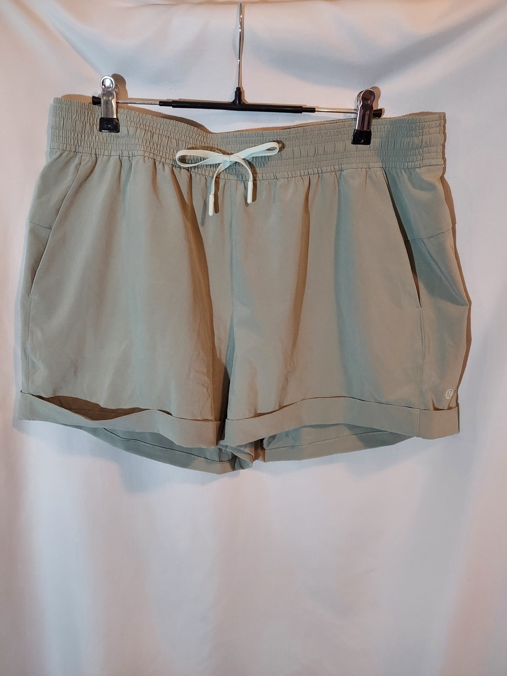 Lululemon Spring Break Away Shorts *4-Way Stretch 3" - Sea Moss / Juniper - 12 - Picture 1 of 8